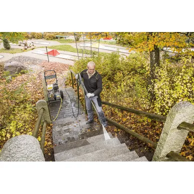 HD 9 23 G Polttomoottorikayttoinen painepesuri E kuva